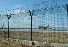 What Are The Precautions When Installing The Airport Fence?